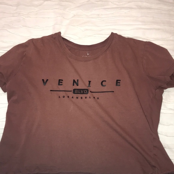 Brownish maroon t-shirt - Picture 1 of 3